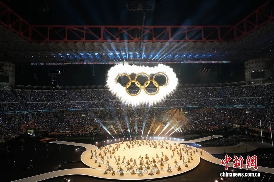 一觉醒来，米兰冬奥会开幕！中国红惊艳亮相，