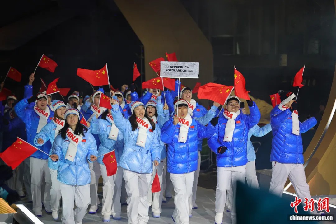 一觉醒来，米兰冬奥会开幕！中国红惊艳亮相，