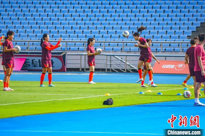 中国女足征战永川国际女子锦标赛新任主帅米利