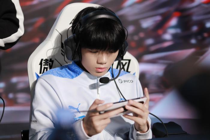 元气的由来：清清在夏季赛中的崛起、五杀与让