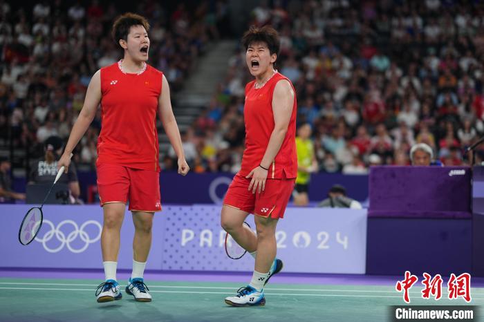 巴黎奥运：国羽两对女双晋级四强，雅思组合闯