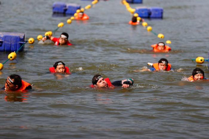 北京世园公园迎来野放计划户外运动节 斯巴达勇