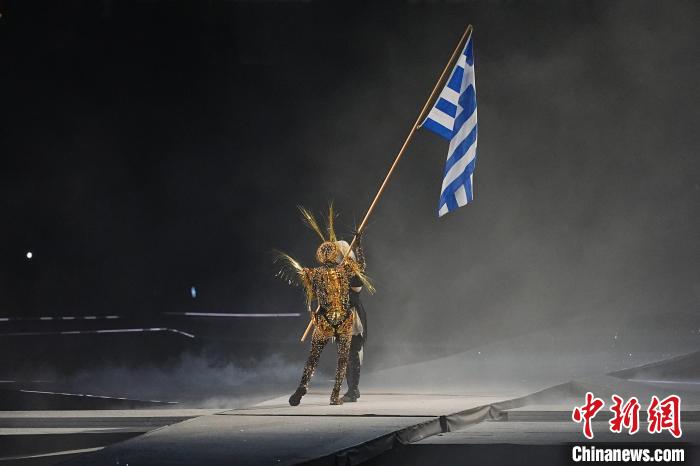 巴黎奥运闭幕式《记录》演出：奥运精神传承不