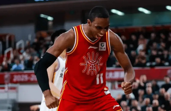 山西男篮末节逆转力克福建 阿兰·迪亚洛全面爆