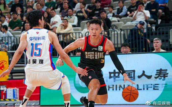 广厦险胜江苏重返榜首 深圳大胜天津冲四强