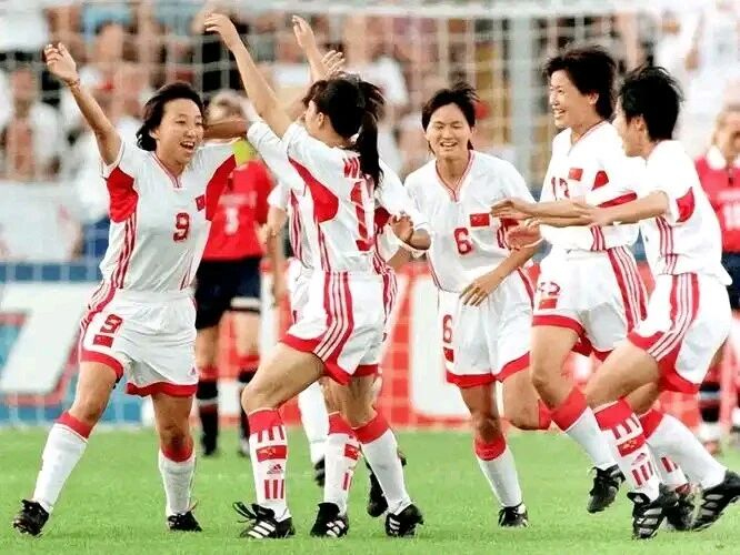 世界杯五大消失豪门：从辉煌到衰落的宿命