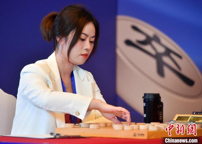 第三届上海杯象棋大师赛落幕 谢靖梁妍婷分获男