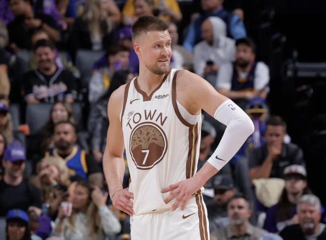 波尔津吉斯回应勇士未来：暂不决定回归