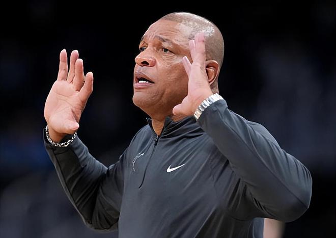 雄鹿队解雇老里 字母哥与球队关系紧张战绩不佳