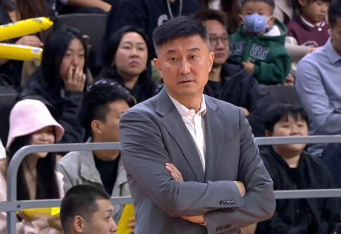 广东队惨败福建队 杜锋战术失误成主因