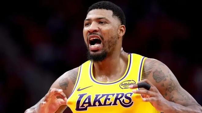湖人惨败雷霆防守崩溃难阻雷霆轻敌